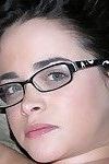 एमेच्योर चश्मा लड़की सोफी से trueamateurmodels.com