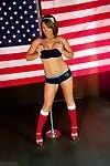 Bella Amerykański striptizerka