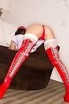 groot Titty bryci spelen dressup als een naughty Verpleegkundige in uniform met rood Stripper