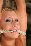 rondborstige Blond gestraft in Bdsm porno foto ' s
