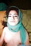 Morena indiana pornstar Nadia Ali revelando raspado buceta para Batendo