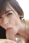 Emily Grigio ha Il suo teen bocca inchiodato dopo un Rilassante massaggio