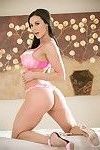 Hot lingerie girl anissa kate is demonstrating her naked big melons and soft bun