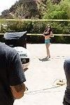 Jelena Jensen & Siri genießen Ihre Tag in die Sonne posing bei die volleyball court!