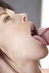 かわいい 幅 Rahyndee ジェームス た 積 硬い に 彼女の 広 喉