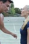sexy Katie Estati e Il suo bene appeso tennis Allenatore