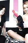 sexy lésbicas Carmen Calloway & Nikki corações lambendo Cuzinho & comer raspado buceta