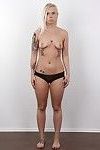tatuado amador Loira poses Nude