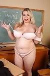 مثير الدهون المعلم Tawni عرض قبالة لها فات الحمار في الفصول الدراسية