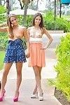 twee sexy lesbische tieners Genieten resultaat uit hun Orgastische bevers