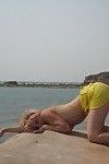 Candid và kẻ hay rình mò, Bãi biển thiếu niên Topless và Khỏa thân