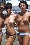 Candid en voyeur Strand tieners Topless en naakt