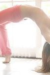 naakt Yoga met Flexibel strak lichaam Babe cassidy cole