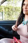 hot latina moeder Alejandra Leon Knipperen geschoren Kut voor Cash in Auto