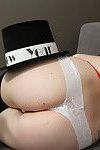 Amatoriale modello le lentiggini 18 stripping giù Per lingerie a Nuovo year\'s partito