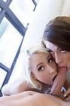 Amatorskie dziewczyny Odette Delacroix i Joseline Kelly u 3some z duży kogut