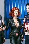 busty लाल बालों वाली पेटा जेन्सेन हो रही है गड़बड़ में चमड़ा :द्वारा: Cosplay सज डिक