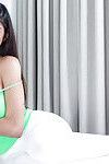 Dralle Babe Mia Khalifa spreads Rasiert pussy Nach entfernen Yoga Hose