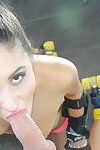 काले बाल वाली लैटिन देश की कैरोलिना Abril deepthroating बड़े लंड जबकि दे मुख-मैथुन