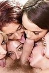 अमेरिकी पॉर्न स्टार रिले रीड और गर्लफ्रेंड घर का कपड़ा इससे पहले रिवर्स गैंगबैंग