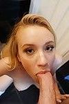 Adolescente Chica Bailey Brooke tomando Cum en la cara después de Golpeando grande polla