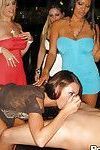 Большой грудь маловата участник девушка Дайна Вендетта в Стринги Давая мастурбирует Во время группа Секс
