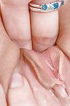 एमेच्योर महिला एंजी और क्लियो छड़ी जीभ में प्रत्येक दूसरों गुलाबी चूत