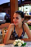 egzotyczne nastolatek Wenecja mołdawski to gotowy dla Nagie pozowanie po jej Rano Kawa