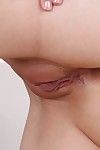 जबरदस्त चुदाई दृश्य विशेषताएं बड़े स्तन के सींग का बना हुआ बेब नैन्सी में करीब ऊपर